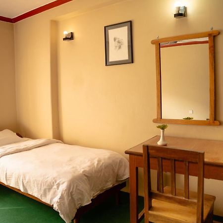Nepali Cottage Guest House Pokhara Buitenkant foto