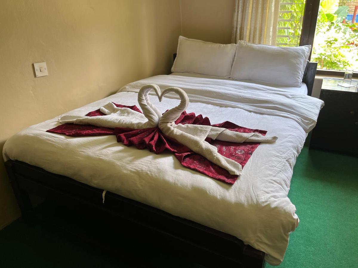 Nepali Cottage Guest House Pokhara Buitenkant foto