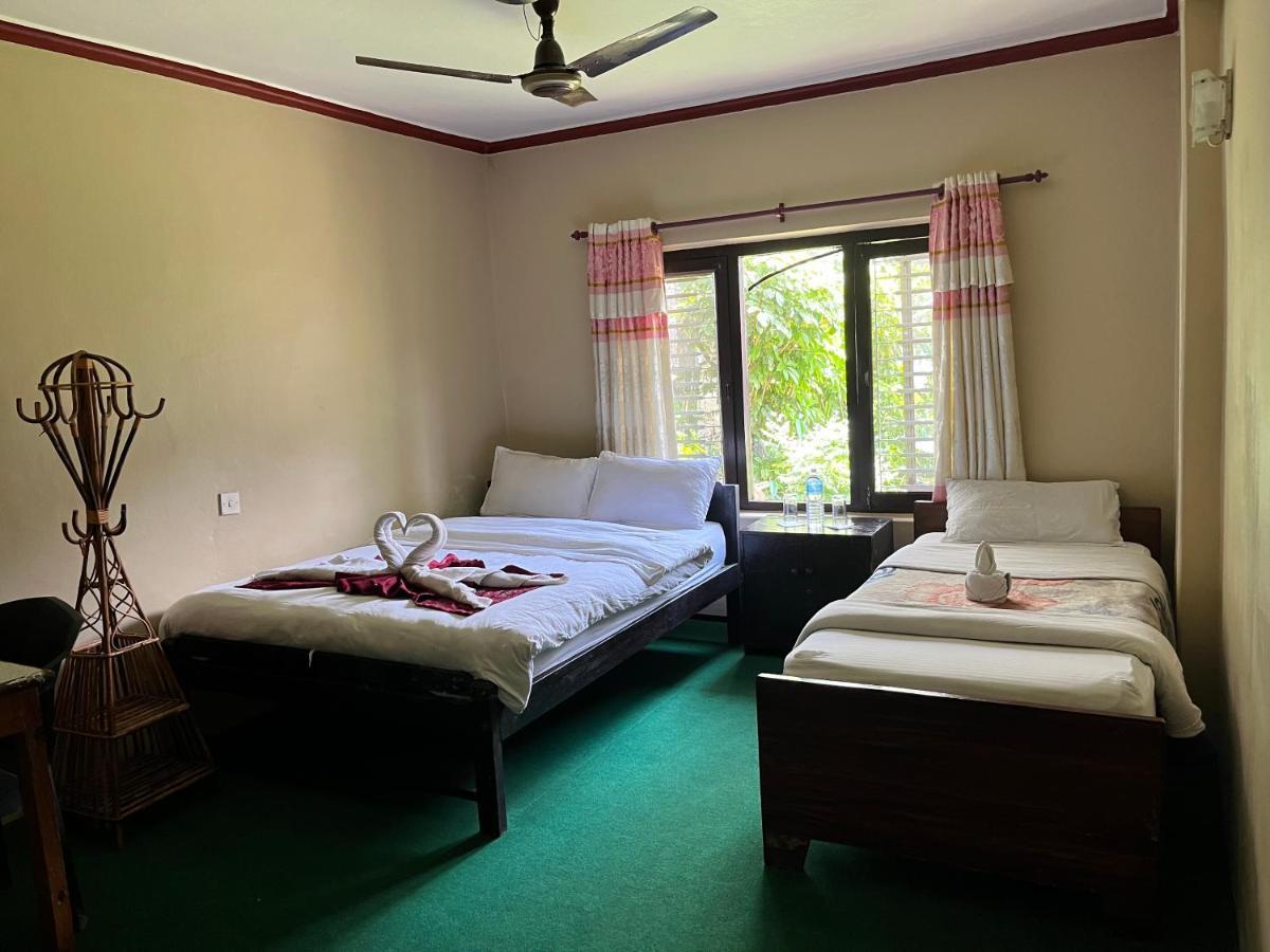 Nepali Cottage Guest House Pokhara Buitenkant foto