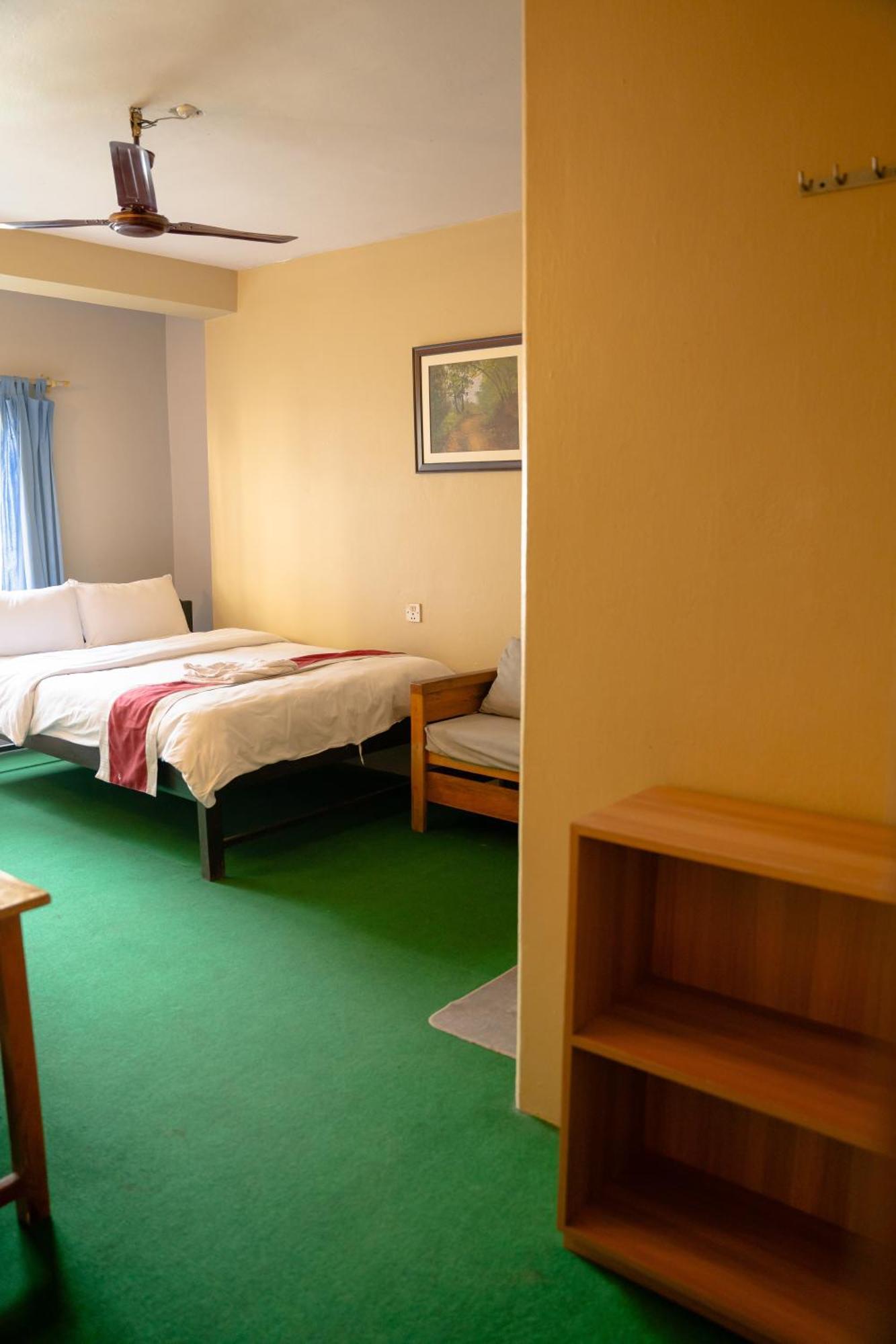 Nepali Cottage Guest House Pokhara Buitenkant foto