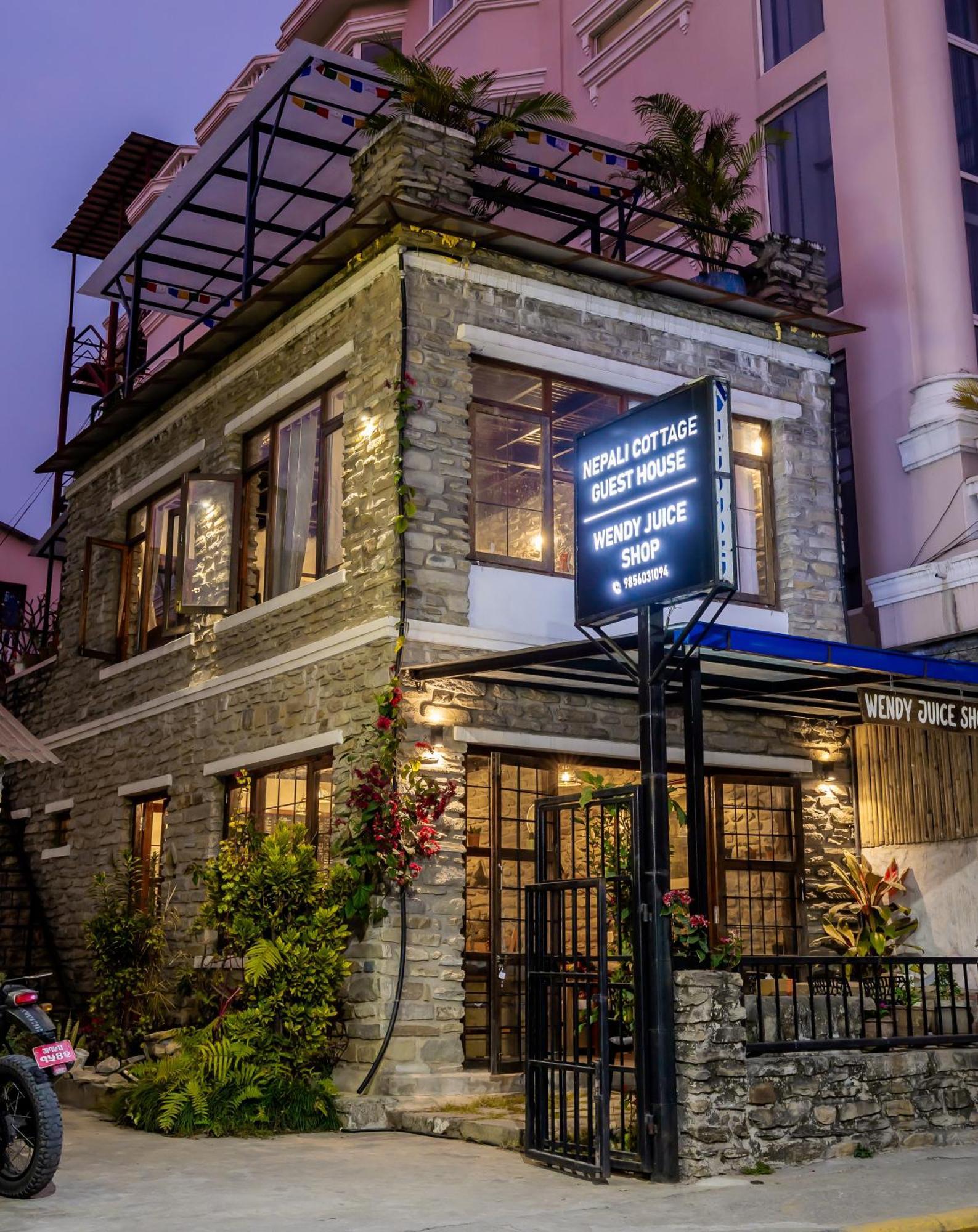 Nepali Cottage Guest House Pokhara Buitenkant foto