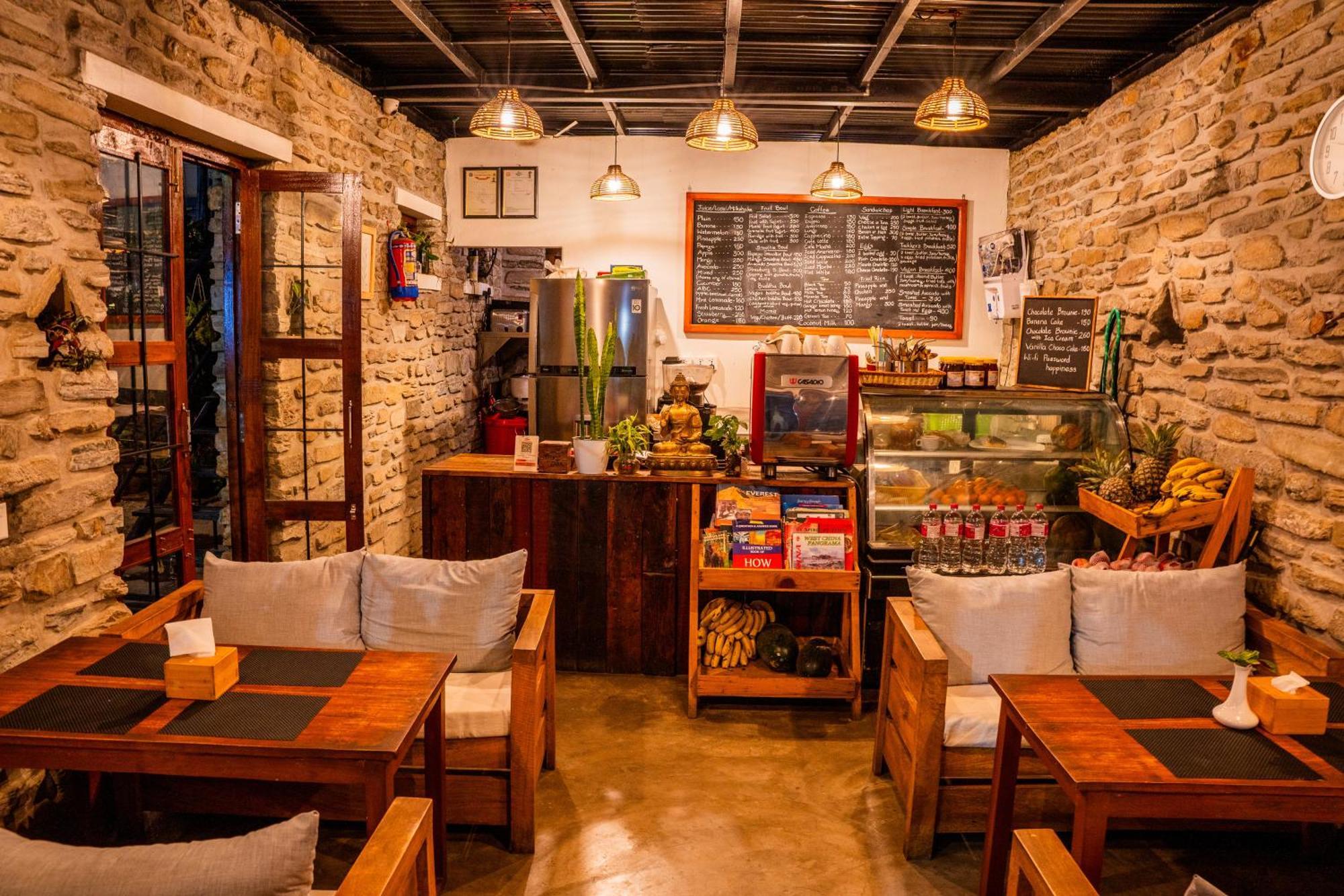 Nepali Cottage Guest House Pokhara Buitenkant foto