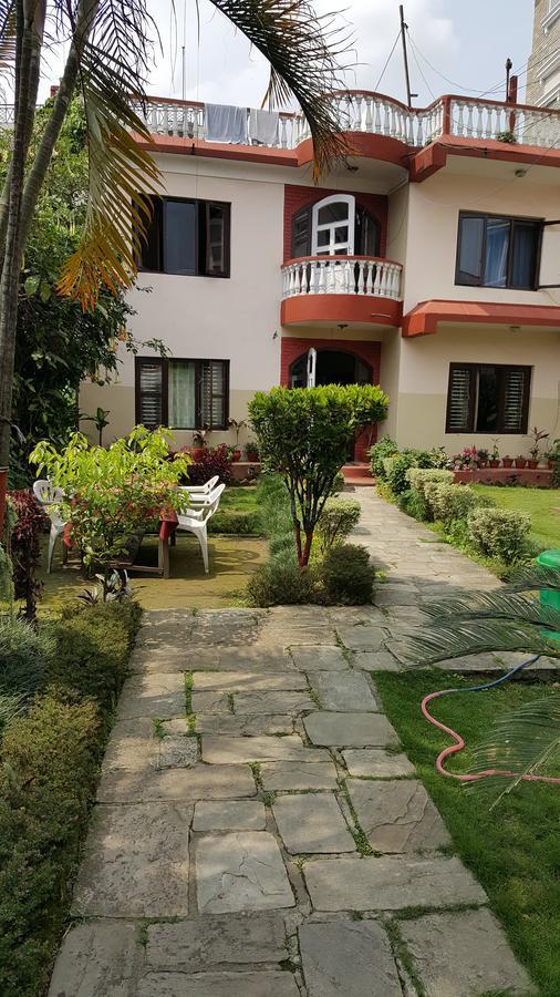 Nepali Cottage Guest House Pokhara Buitenkant foto